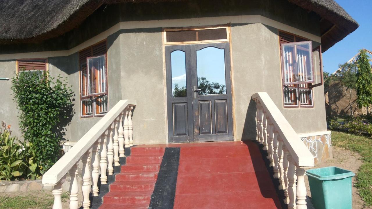 Parkside Safari Lodge Pakwach المظهر الخارجي الصورة